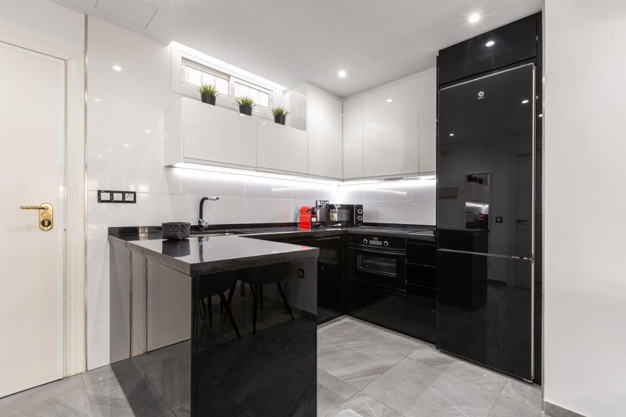 Апартаменти Apartamento La Victoria Малага Екстер'єр фото